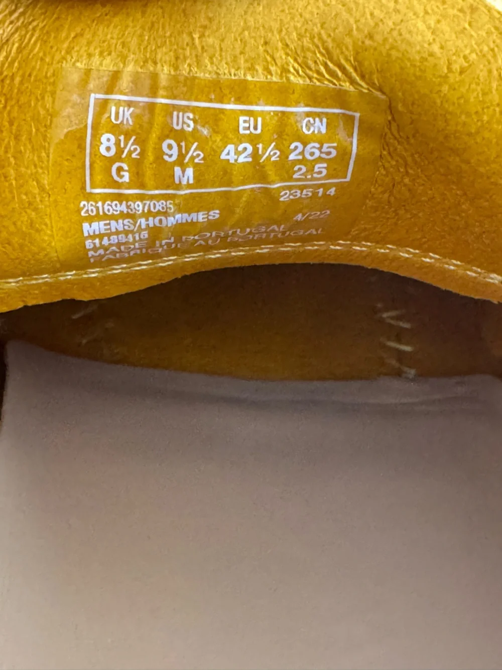 Clarks Originals Weaver Suede Shoes Mustard Yellow 9.5